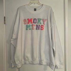 White smoky Mtns Gildan heavy blend sweatshirt from palmetto moon